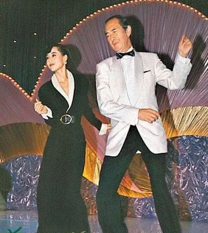 赌王去澳门了吗,赌王去世为什么大房没有分到家产