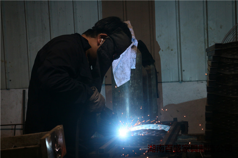 铁架床如何选比较环保,如何挑选铁架床