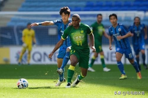 中超球员通病，只会盲目大脚长传找外援！这样评价过分吗？