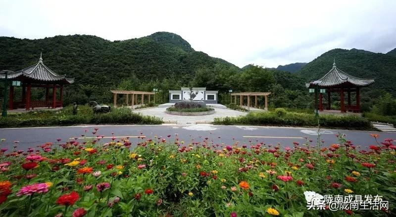 我叫成县,这是我2019年的自拍照