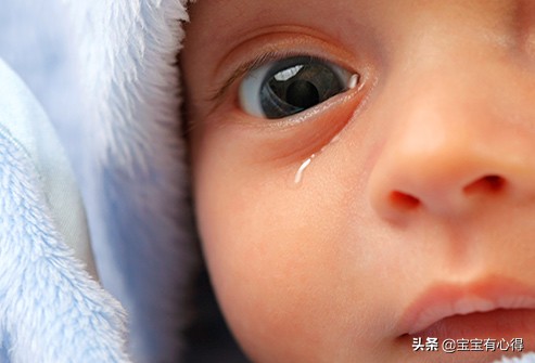 新生儿出现这十件奇怪的事情，新手妈妈要正确认识