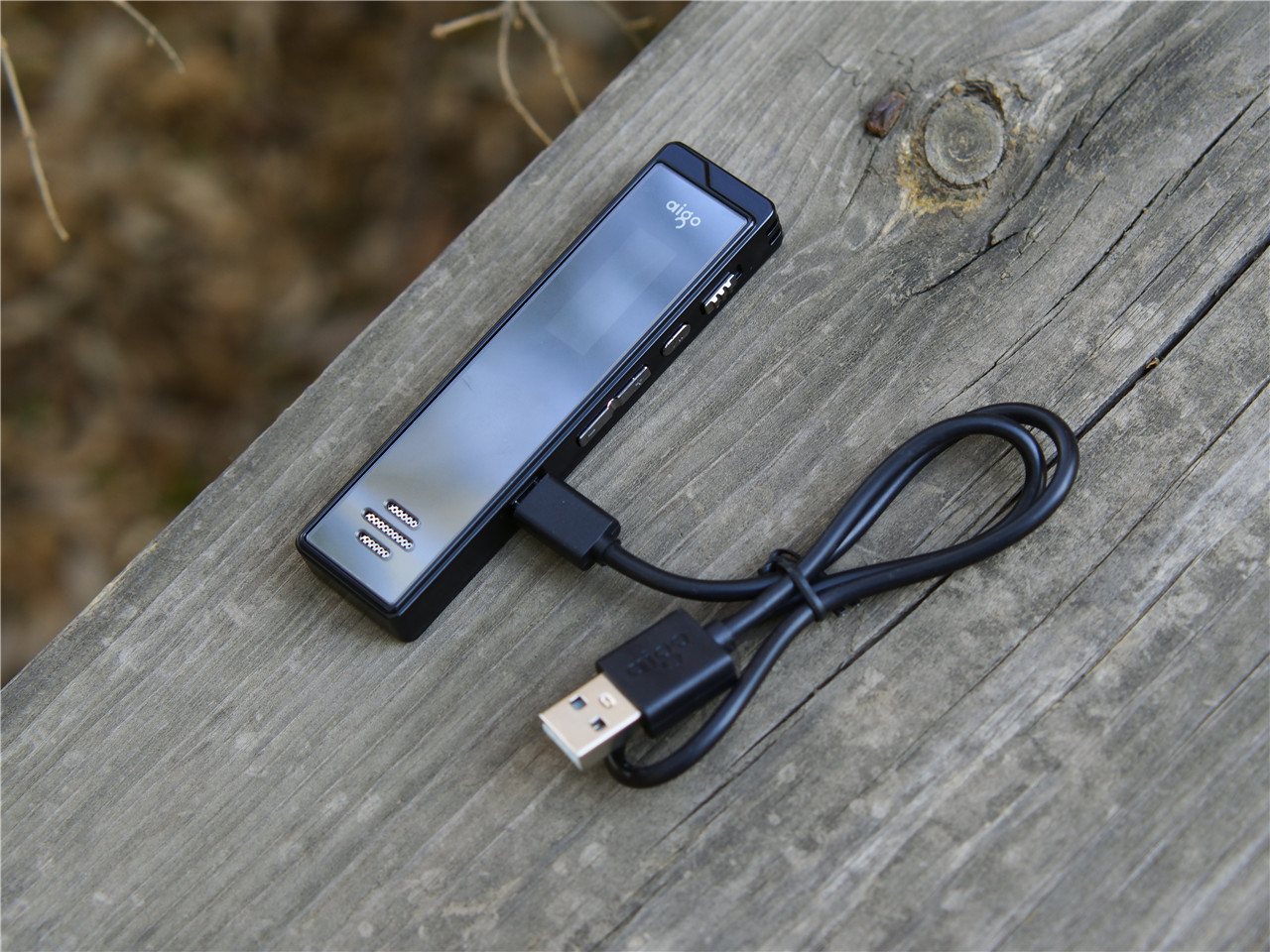 爱国者6811数码录音笔如何听mp3,爱国者r6811录音笔简评不足200元