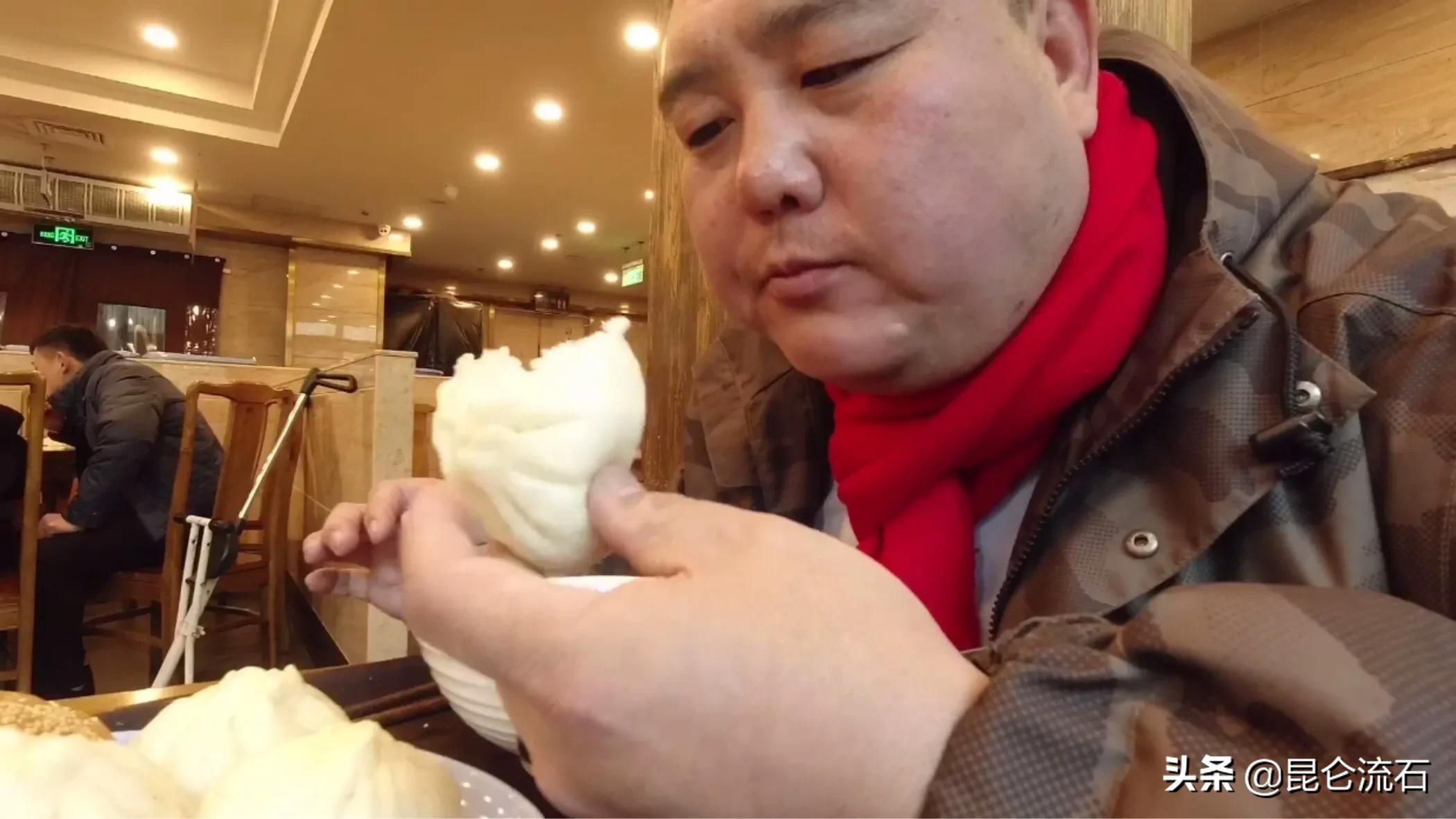 北京牛街清真麻酱烧饼一元一个,牛街芝麻烧饼哪家好吃