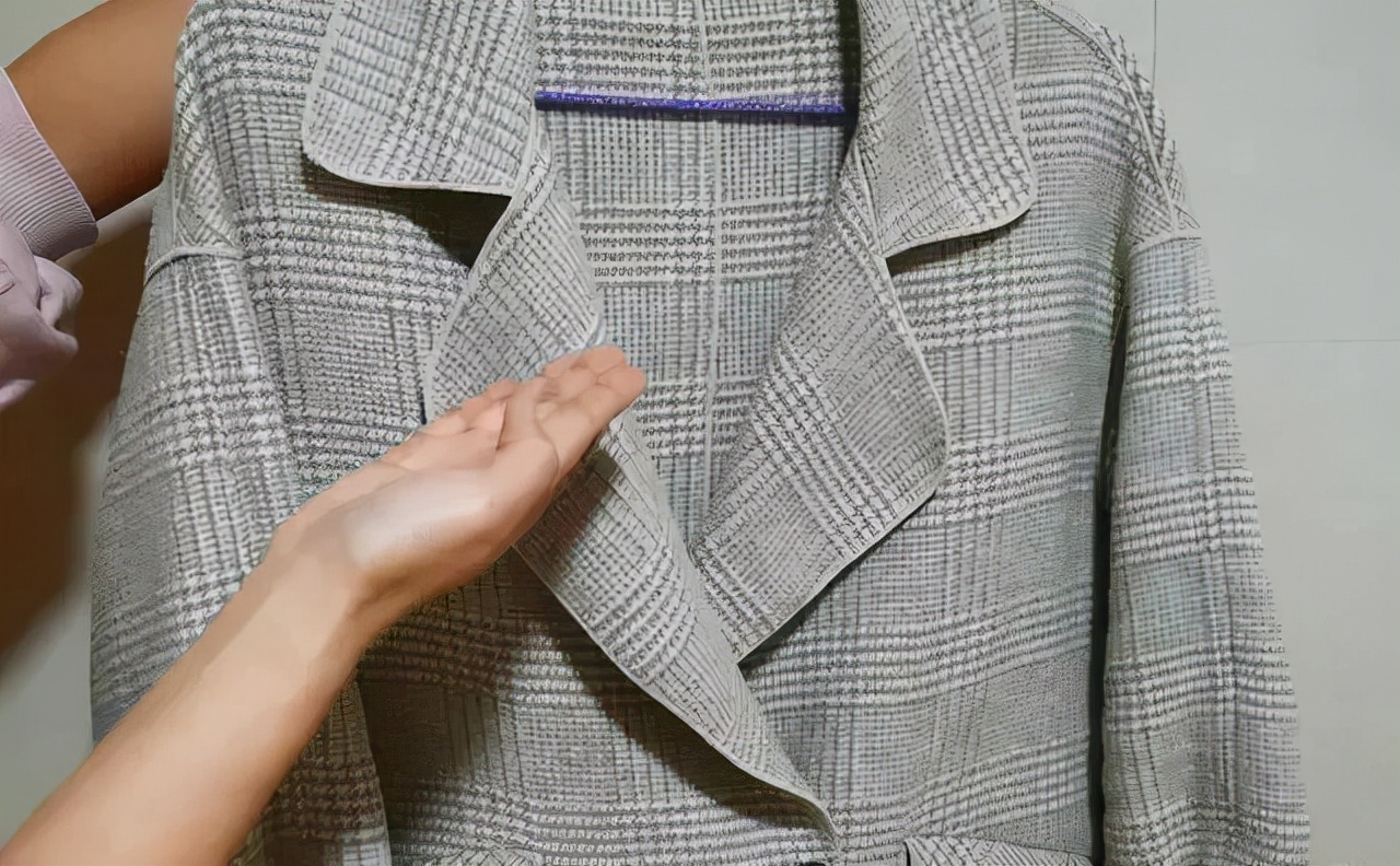 教你一招毛呢大衣如何清洗,如何正确清洗毛呢大衣看过来