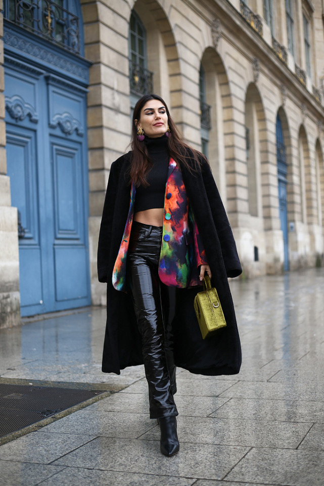 不穿臃肿棉服也能过冬，呢子大衣高级又时尚，穿上它气场拔高一节