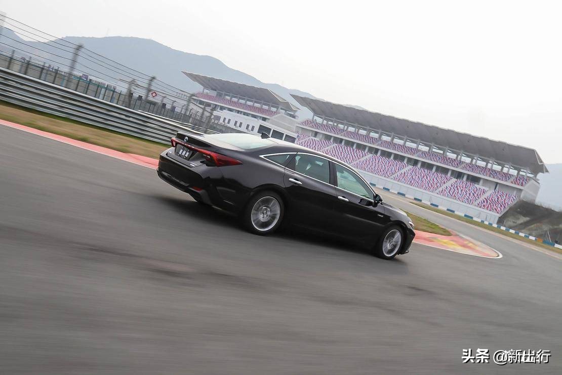 抢先体验丰田全新亚洲龙,一汽丰田新款亚洲龙现身