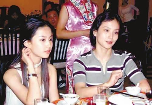 刘诗诗的母亲上热搜！原来是这样……