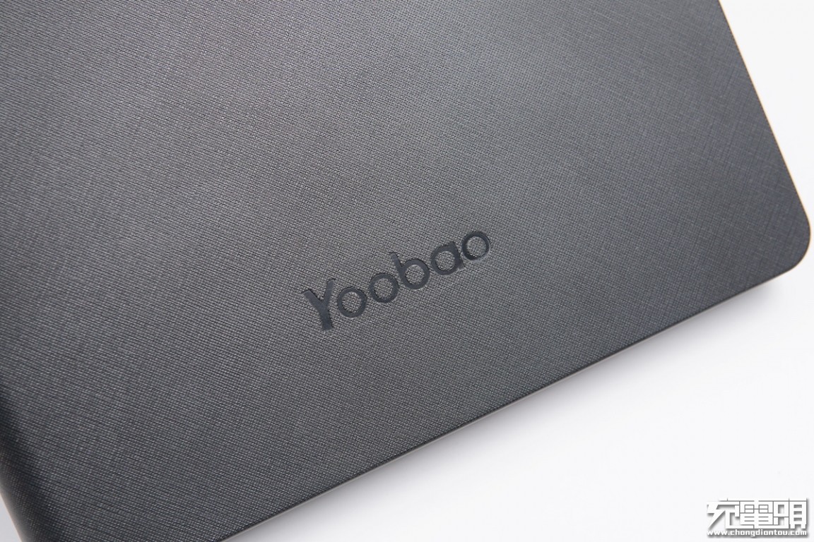 羽博20000毫安充电宝自带线评测,羽博充电宝插电