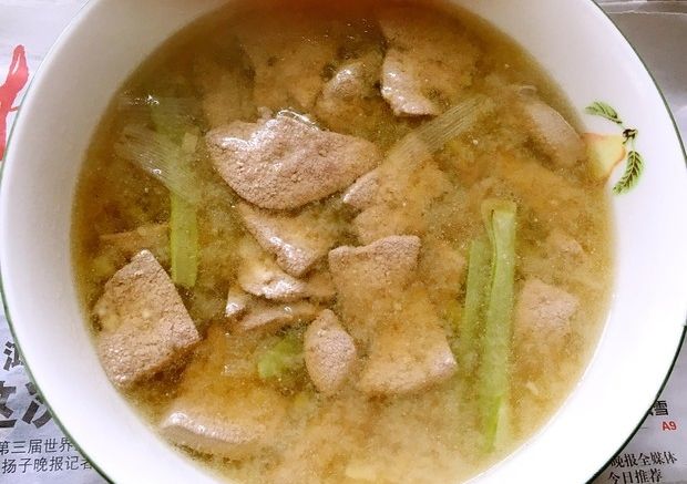 宝妈月子里不宜吃的,月子里宝妈吃不多怎么办