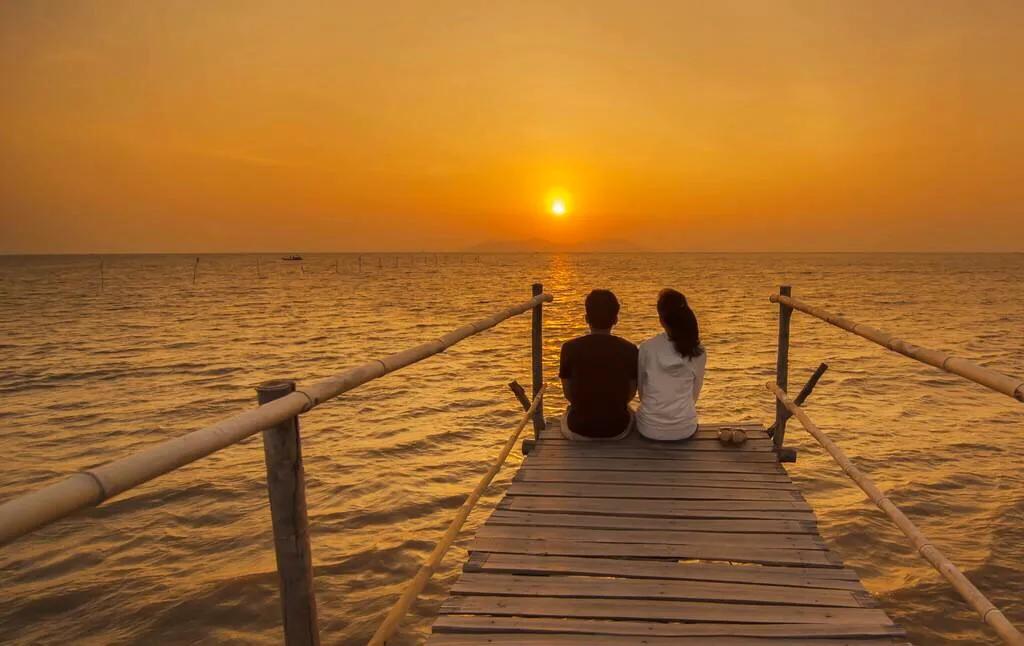 采访了50位浪漫男女，仅有10位懂得情人节玫瑰花语，会说超暖情话