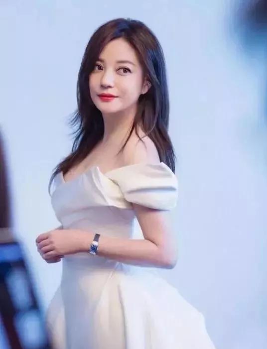 赵薇高马尾,赵薇减肥后照片