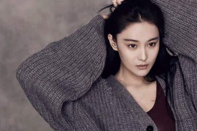 张馨予被喊军嫂：招黑无数的那个女孩，靠婚姻打了个漂亮的翻身战