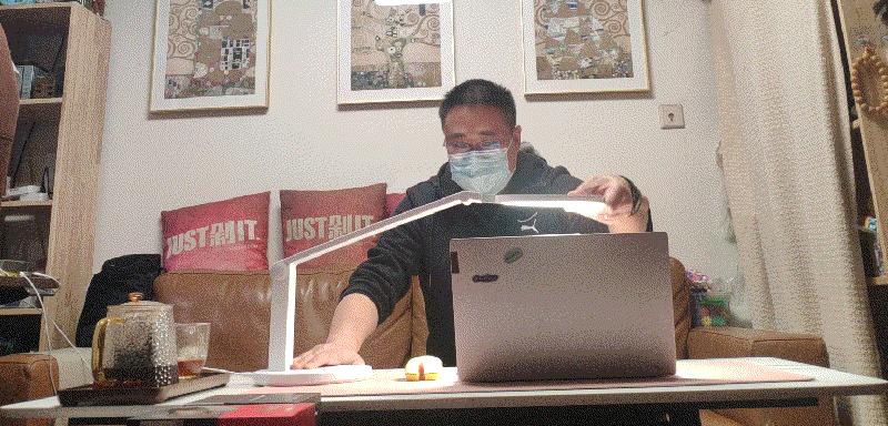 护眼台灯台式和落地款如何选,高性价比护眼台灯选择