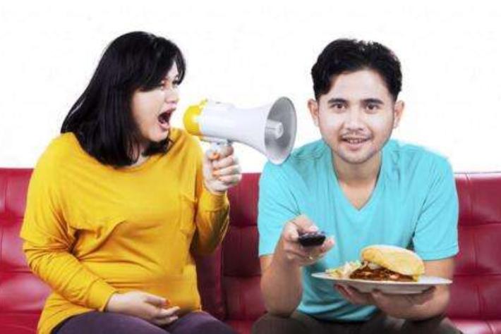 怀孕多久胎宝宝会听到外界的声音,孕期多大的声音对胎宝宝有影响