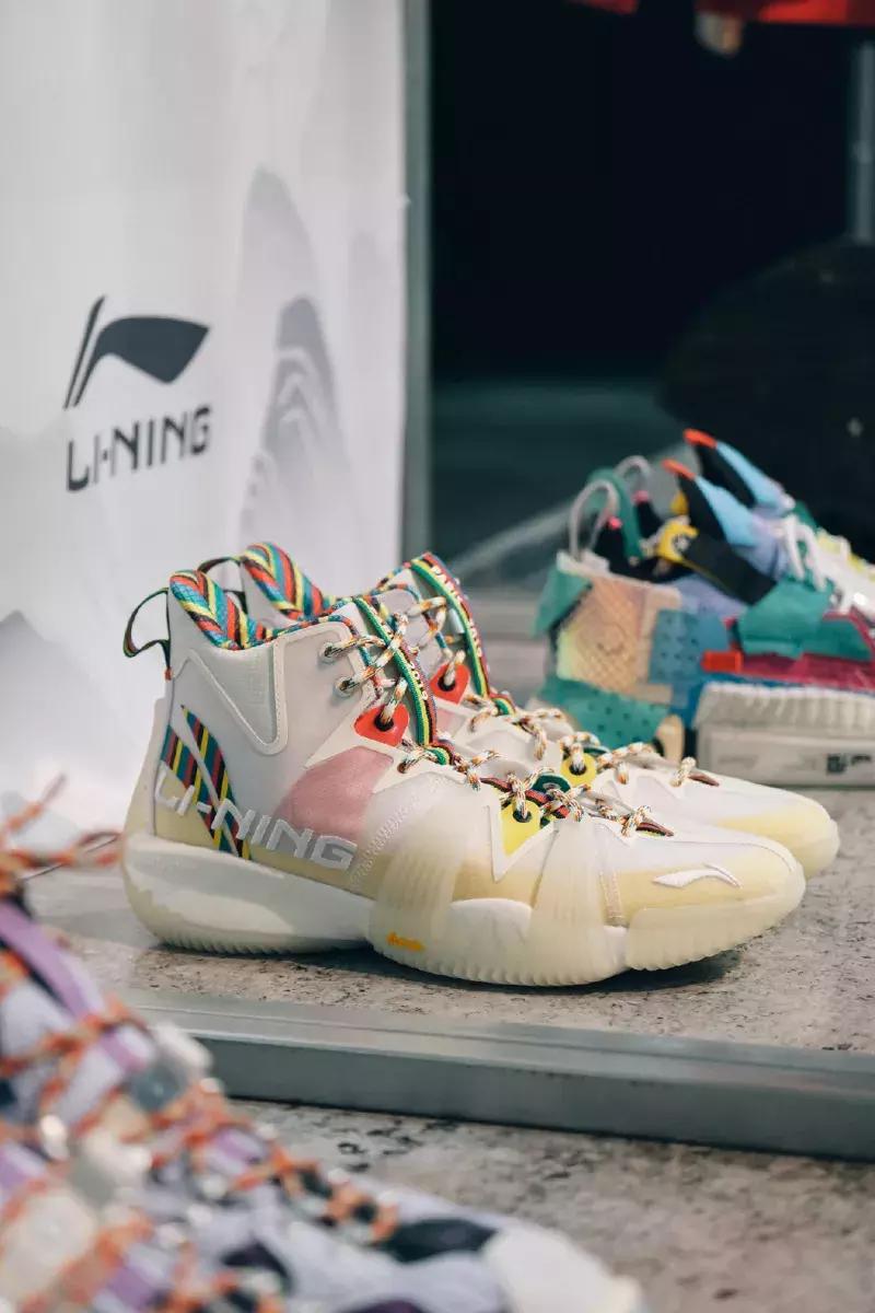 李宁反伍一代vs驭帅13,李宁反伍二代和李宁全城8