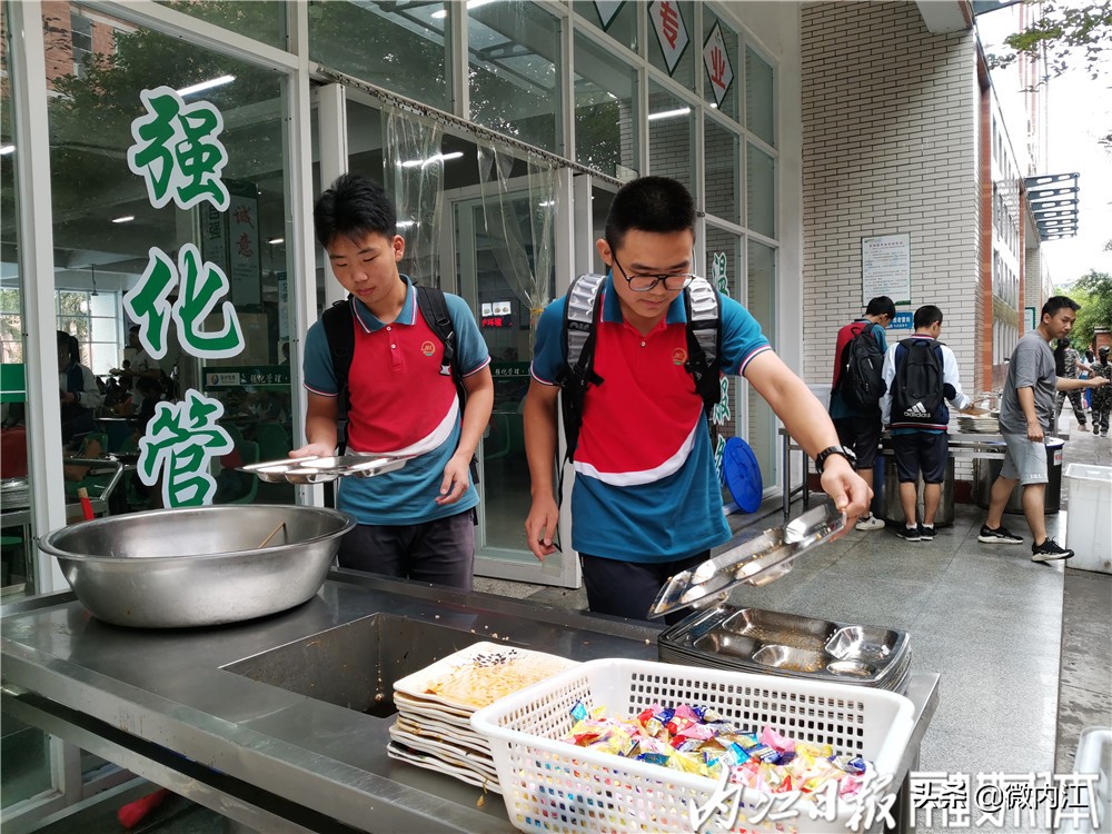 小学生珍惜粮食光盘行动活动记录,节俭用餐光盘行动