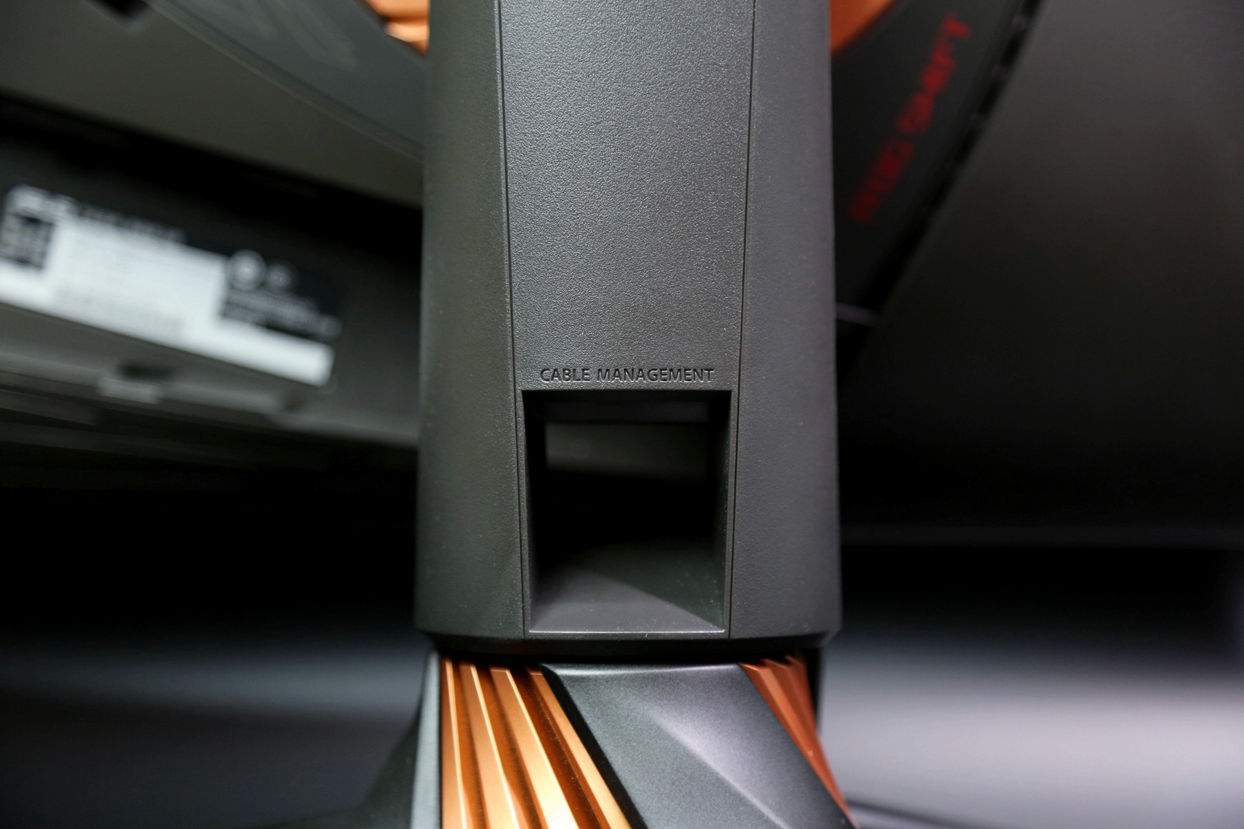 华硕rog玩家国度32英寸电竞显示器,华硕rog玩家国度显示屏测评