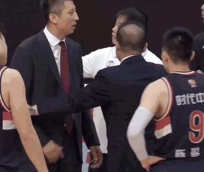 老叔受处罚,老叔坐牢的视频