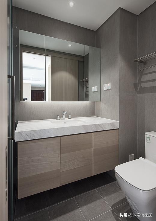 现代简约轻奢硬装还是软装好,现代轻奢全屋木饰面装修