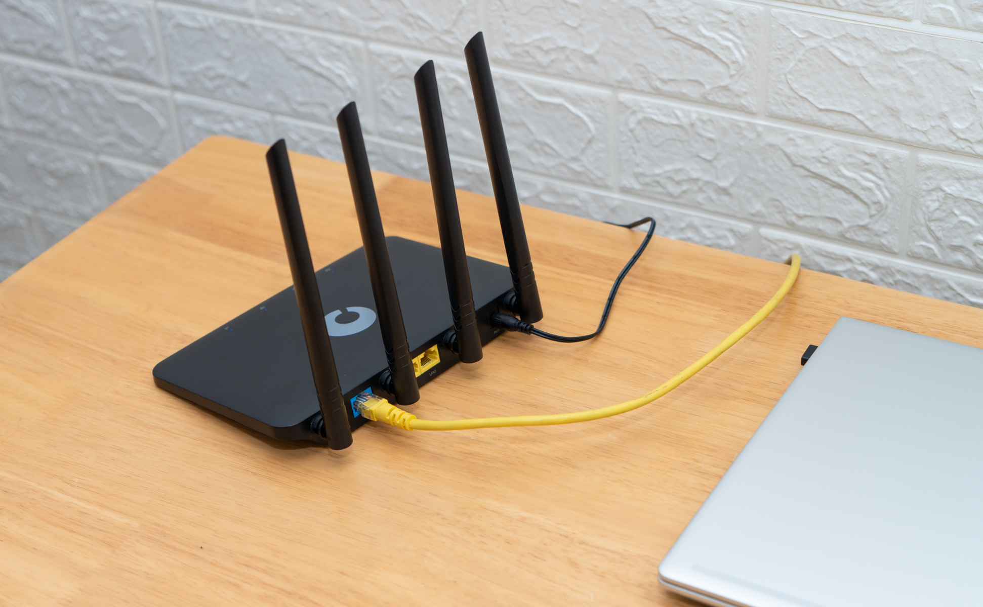 家里拉宽带还是买移动路由器,宿舍宽带和路由器选哪个