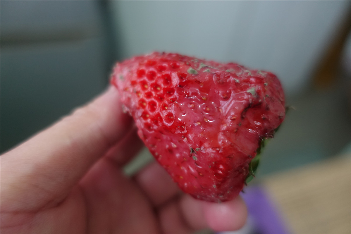 买草莓时遇到这3种万万不能买,买草莓时会遇到一些什么