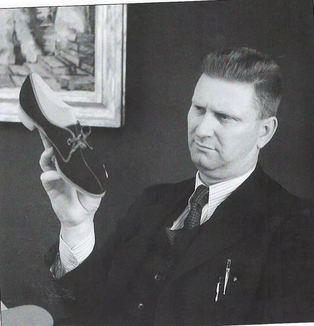 匡威帆布鞋好还是vans好,帆布鞋匡威vans