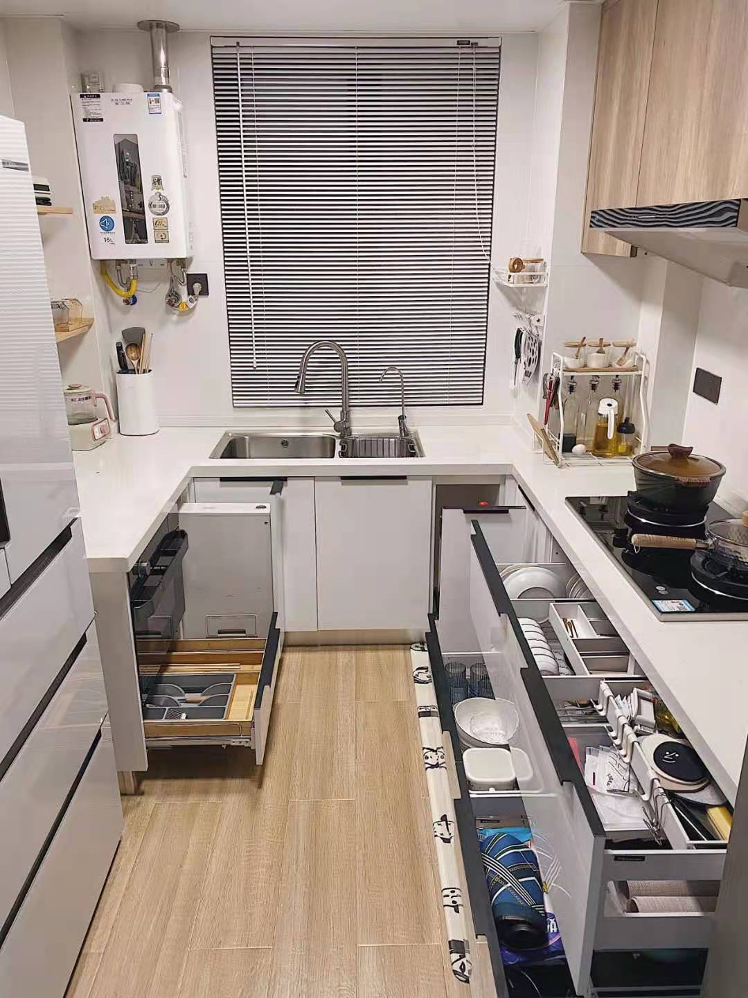 定制橱柜和砖夹橱柜哪个好,定制橱柜和瓦匠打橱柜哪种好