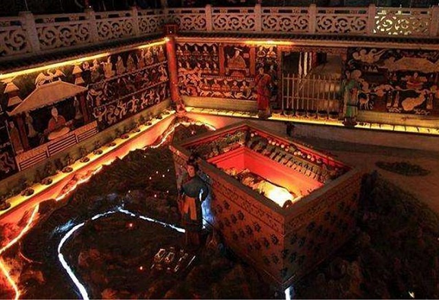 盗墓贼为何大多命短？其实“损阴德”并非传言，而是有现实依据