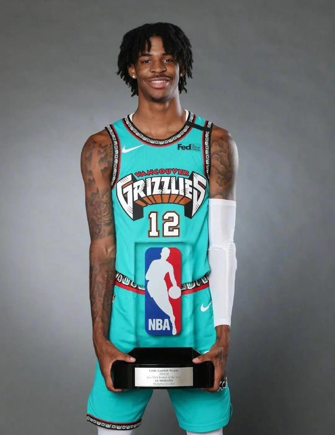 欧文nike莫兰特,欧文更新个人logo耐克