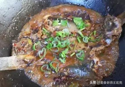 如何清蒸海鱼好吃又简单的做法,清蒸海鱼做法最正宗的做法