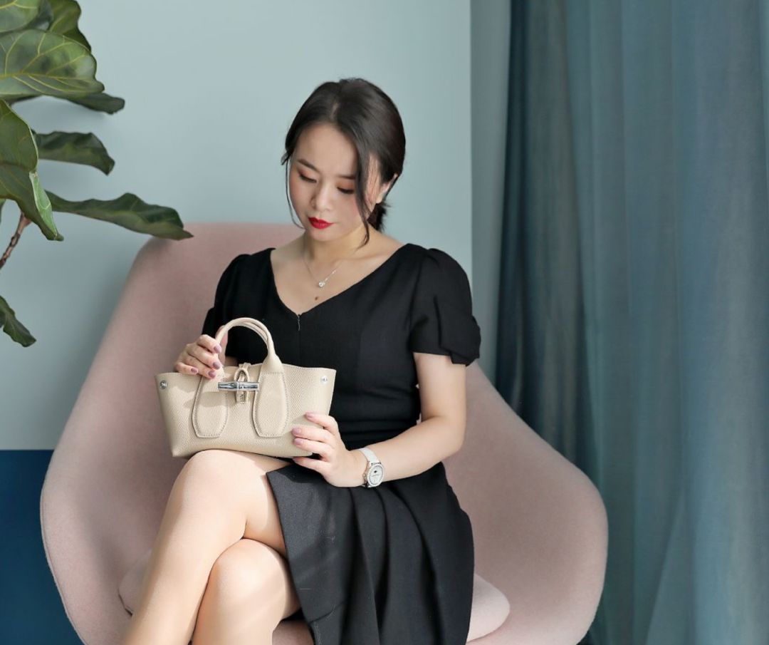 珑骧的包包怎么样好看吗,珑骧包包硬吗