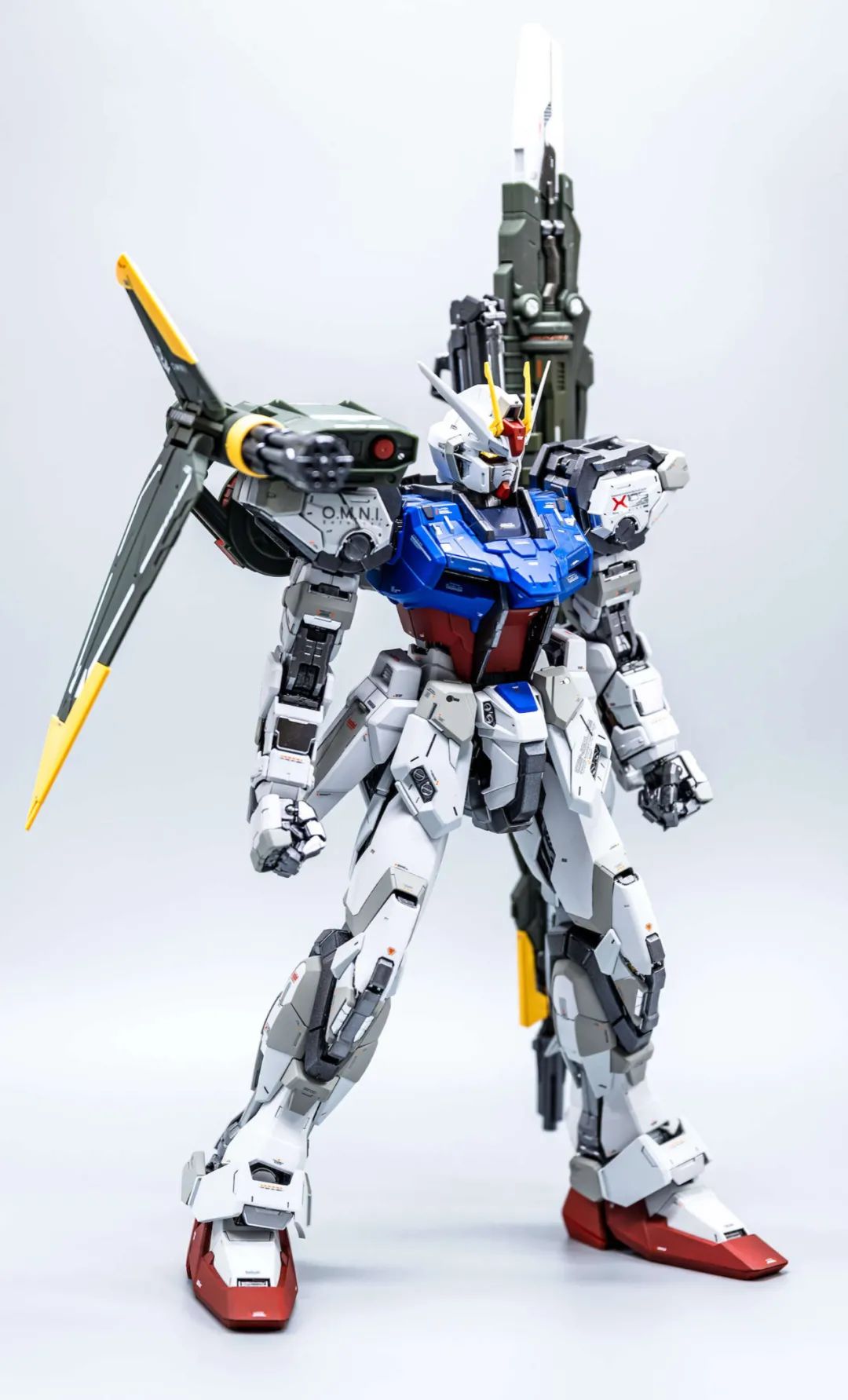 pg强袭高达头部拼装,pg强袭自由拼装过程