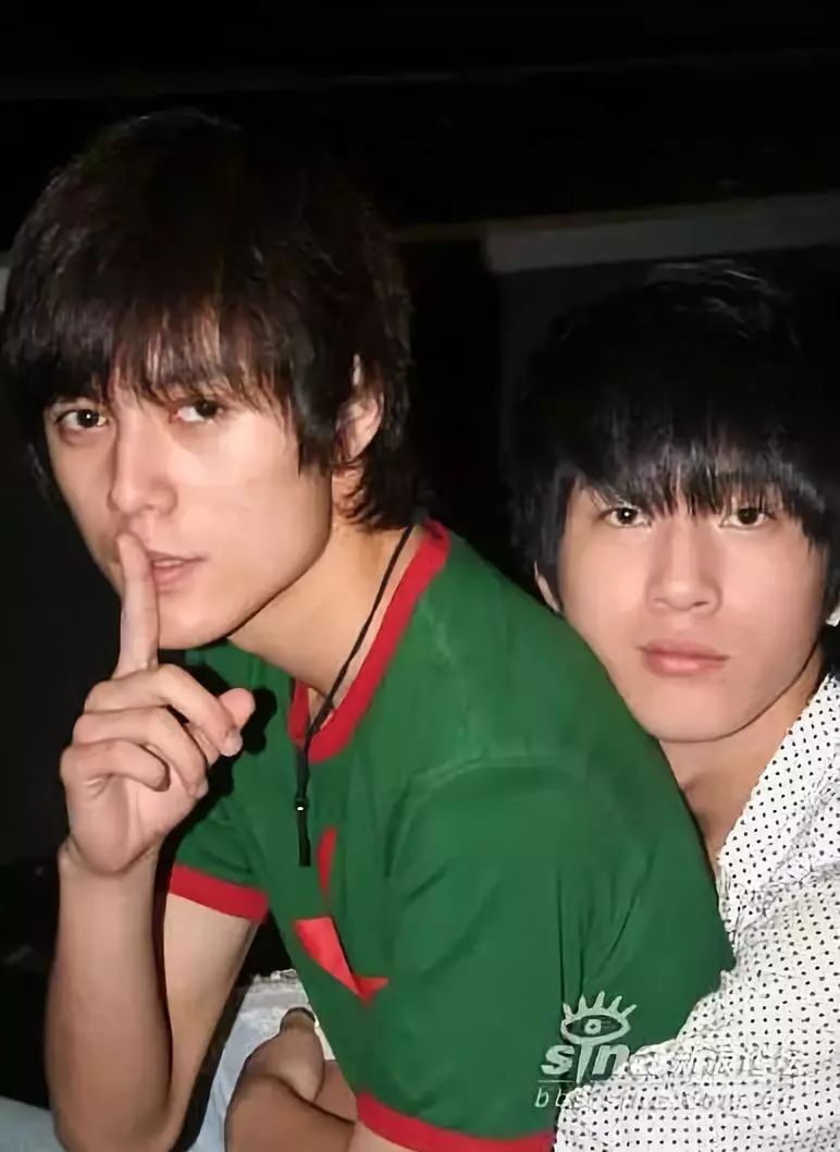 张超飞行视频 (张超飞行员的精神)