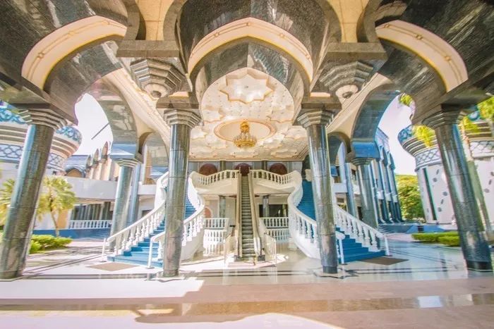 用黄金做房顶，人均5辆车，这个东南亚神秘国度比阿联酋还土豪