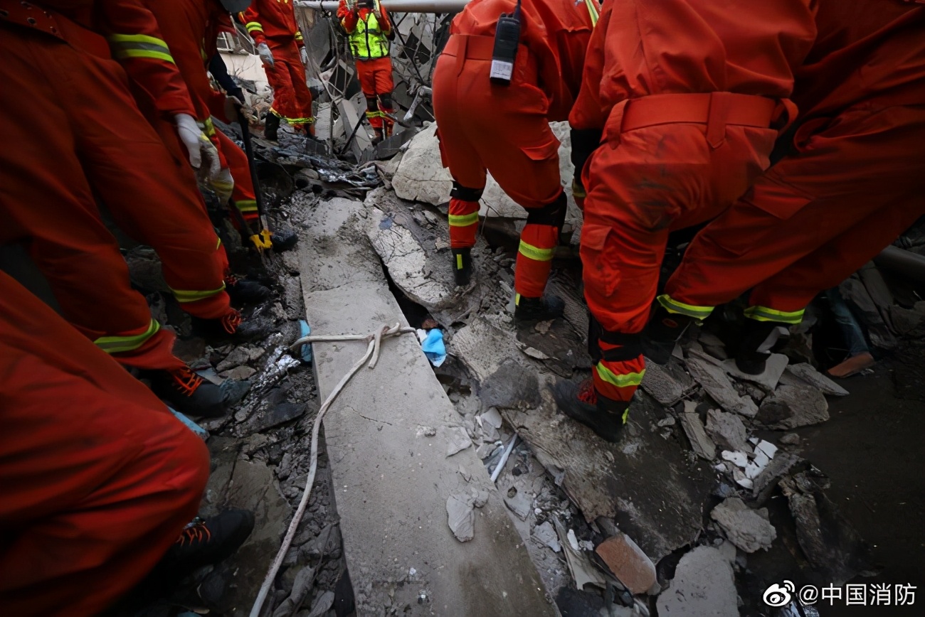 江苏酒店坍塌最新通报,坍塌前酒店