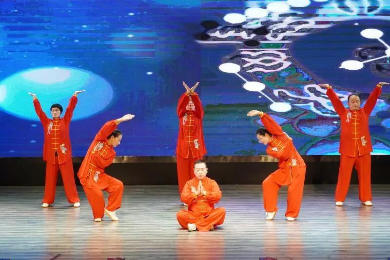 热潮涌动健身气功——洛阳市第十四届运动会健身气功比赛侧记掠影