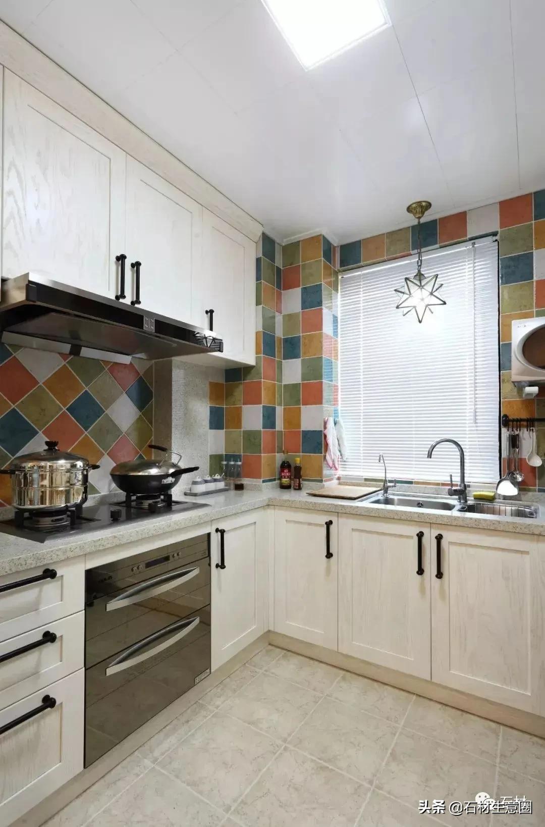 厨房灶台黑色白色柜子效果,黑灰色厨房灶台效果图