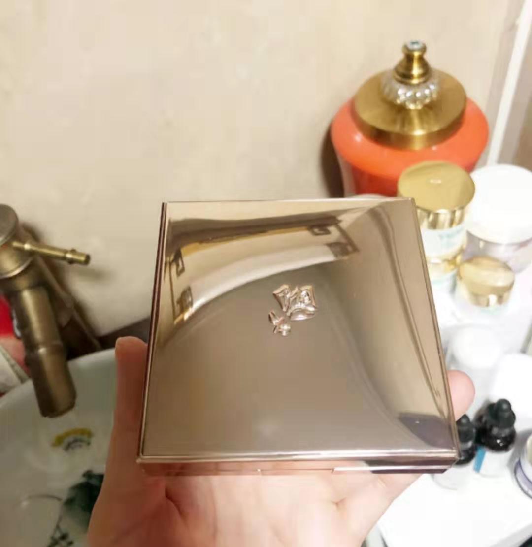 nars和阿玛尼气垫哪个适合混干皮,阿玛尼气垫和兰蔻气垫哪个好用