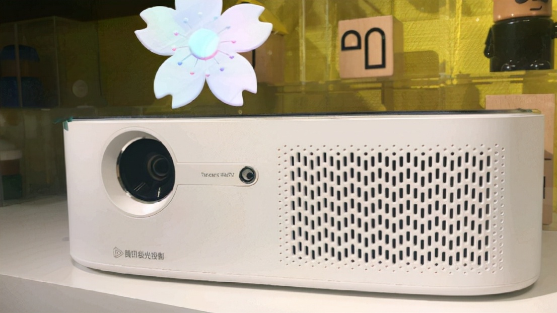 投影仪挑选成难题？三叶科技分享五大高性价比投影仪推荐