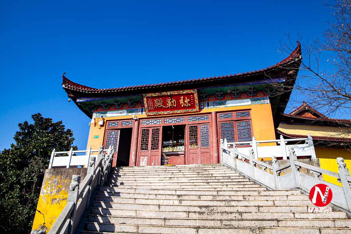 安徽三线小县城,安徽石头山景区