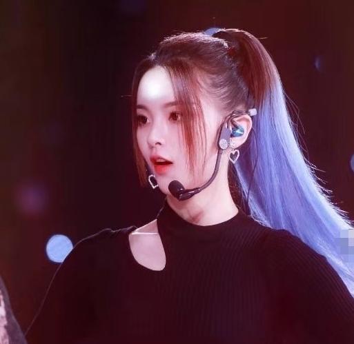 染发可以使毛躁的头发柔顺吗,染发后用什么护理方法头发不干枯