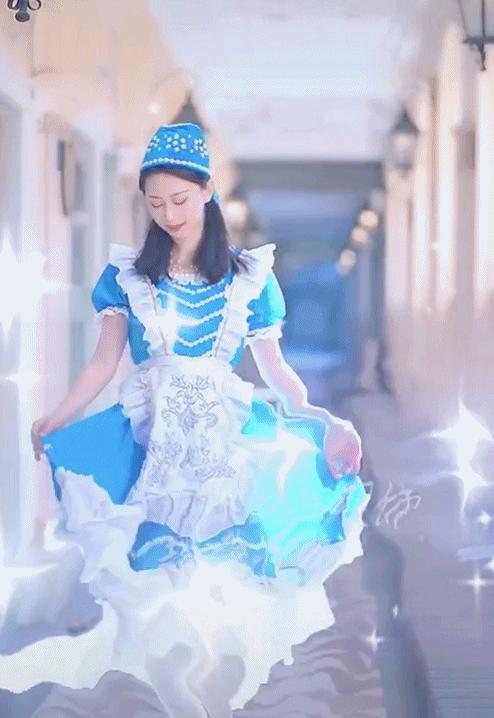 湖北95后女孩拍摄56个民族服饰,湖北女孩耗时247天拍摄56民族服饰