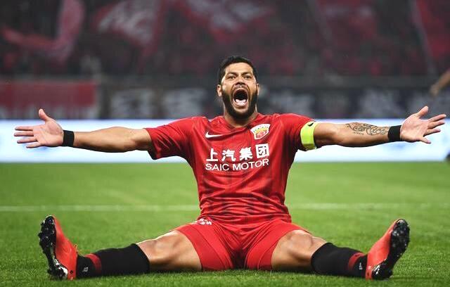 胡尔克加盟上海上港身价,上港租借胡尔克