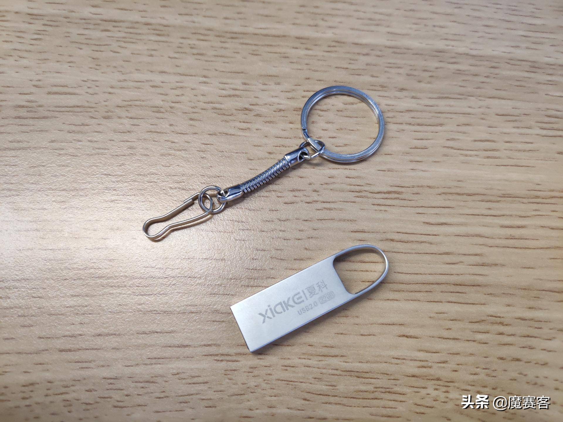 为什么32gu盘只有28g,32gu盘变成8m了怎么办