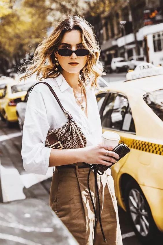 精致女人包包里必备物品,包包女包精致上档次手提包