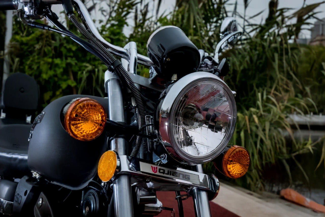 250cc的国产巡航太子车，最高时速114，符合国人审美