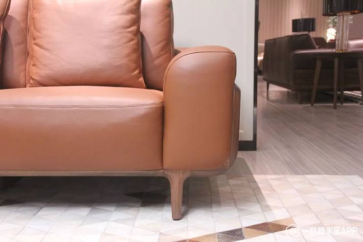 精选10款新中式真皮沙发组合推荐,实木沙发测评性价比