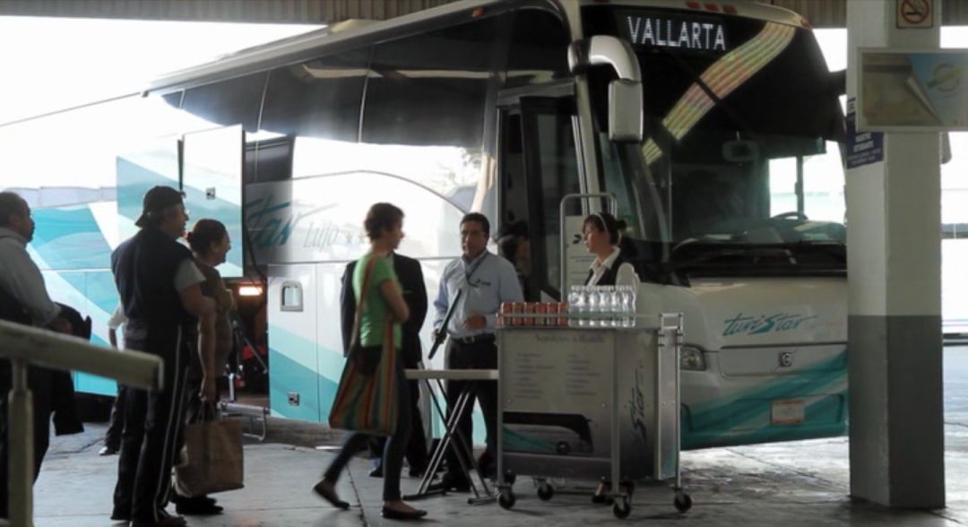 X爱视频被传遍全校之后，她上学如同下地狱。