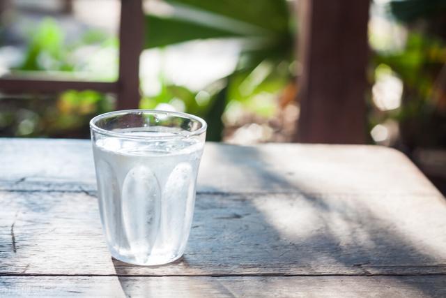 浑身出汗口干舌燥是什么原因,阴虚火旺口干舌燥怎么调理