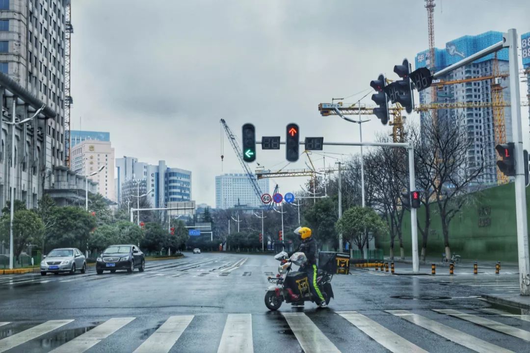 封城11日，武汉众生图